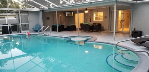 Gulf Gate Estates House | Pool Home on Gulf Gate 5min away from Siesta Key