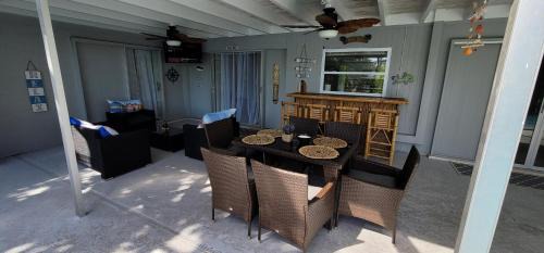 Gulf Gate Estates House | Pool Home on Gulf Gate 5min away from Siesta Key