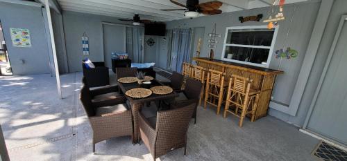 Gulf Gate Estates House | Pool Home on Gulf Gate 5min away from Siesta Key