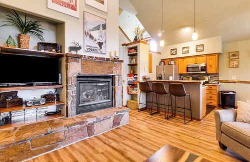 Four O'Clock Apartment | Pool & Hot Tub Access: Breck Condo w/Mtn Views