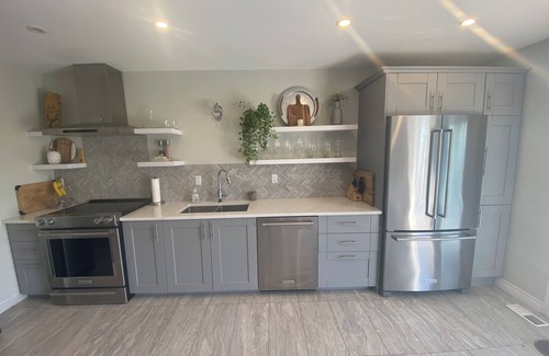 Okanagan-Similkameen House | Pool, Hot Tub And Mountain Views, Relax And Enjoy Living The Okanagan Dream