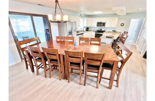Sandbridge House | Pool, hot tub, family friendly, walk to beach.