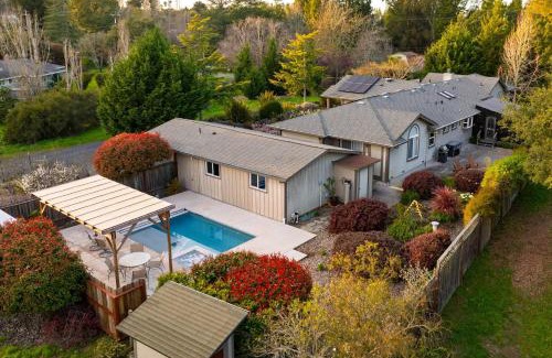Sebastopol House | Pool Hot Tub Firepit Game Room Minutes from Sebastopol Russian River Baker Lane Retreat