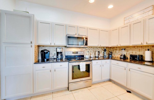 Highlands Reserve House | Pool, Hot Tub & Game Room: Spacious Davenport Gem