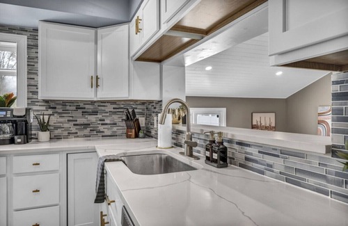 Ashtabula Apartment | Pool|Hot Tub|Game Room|Sleeps 8