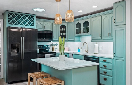 Vermilion Apartment | Pool|Hot Tub|Game Room|Remodeled|Sleeps 10