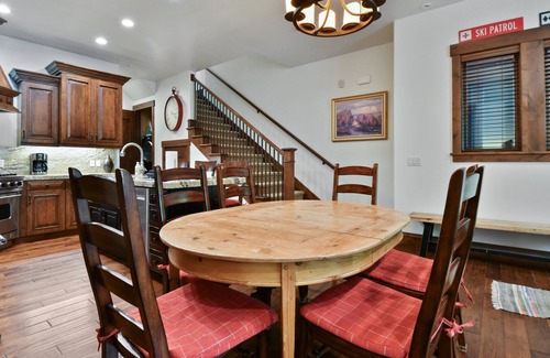 Park City House | Pool, Hot Tub, Gym Juniper Landing 2 bedroom Canyons Retreat