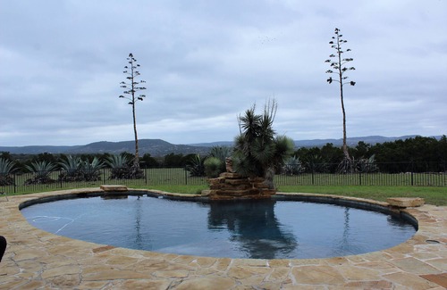 Bandera House | Pool, Hot tub, Incredible Views, stocked fishing pond, 6 bedrooms, Sleeps 17!