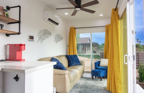 Cornville Cottage | Pool, Hot Tub, King Bed, Views, close to Sedona! Unique Shipping Container home!