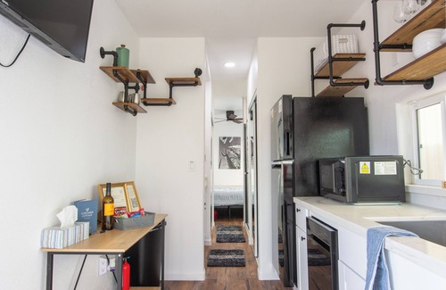 Cornville Cottage | Pool, Hot Tub, King Bed, Views, close to Sedona! Unique Shipping Container home!