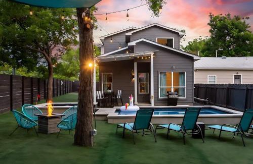 Govalle House | Pool Hot Tub School Bus - Downtown 5 min drive