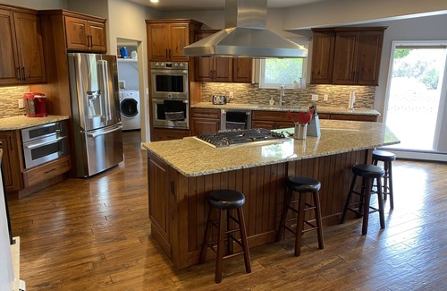 Redlands House | Pool, Hot Tub, Views and close to everything you want