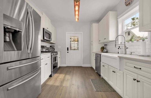 Lincolnville House | Pool, Hot Tub, Walk to Ice Plant, Smart TVs, BBQ