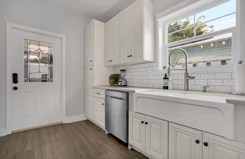 Lincolnville House | Pool, Hot Tub, Walk to Ice Plant, Smart TVs, BBQ