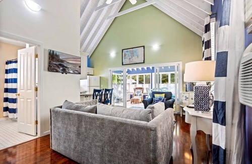 Moody House | Pool | Hottub | Pickleball | Sauna | Game's & More