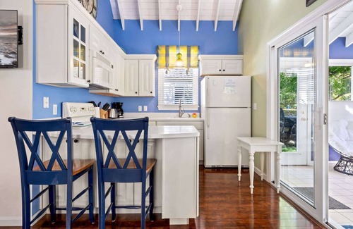 Moody House | Pool | Hottub | Pickleball | Sauna | Game's & More