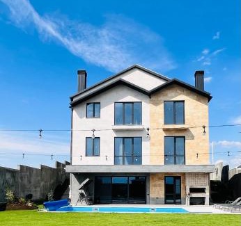 Nor-Nork Villa | Pool House