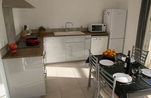 Cheval-Blanc House | Pool house at the foot of the luberon
