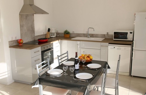 Cheval-Blanc House | Pool house at the foot of the luberon