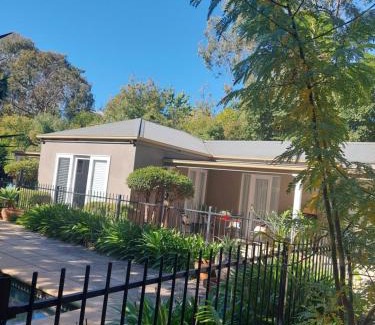 South Albury Cabin | Pool House