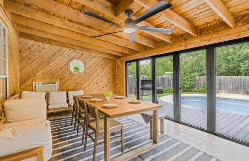 Franklin Park House | Pool House - Hot tub - Close to DT- Airport -Lounge