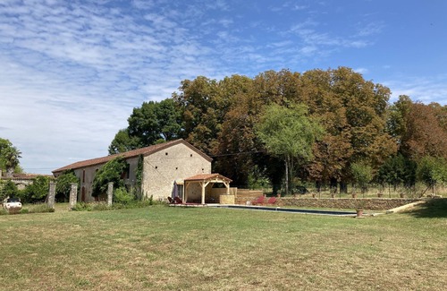 Saint-Chamassy Apartment | Pool House in a majestic and peaceful setting