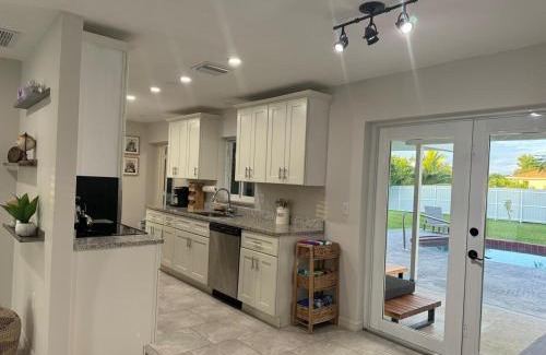 Englewood House | Pool house in Englewood