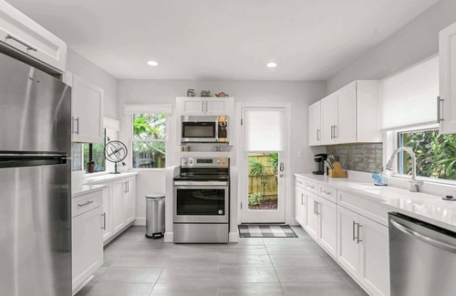 Riverside Heights House | Pool House Oasis – Home for 6