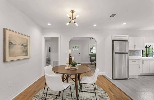 Riverside Heights House | Pool House Oasis – Home for 6