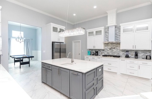 Corpus Christi House | Pool + Jacuzzi + BBQ + 18 min Beach + DT