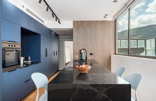 Haifa Apartment | Pool & Jacuzzi Penthouse by Sea N' Rent