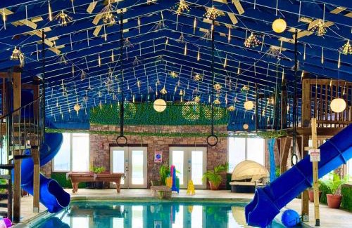Bryant House | Pool Lodge with amazing views