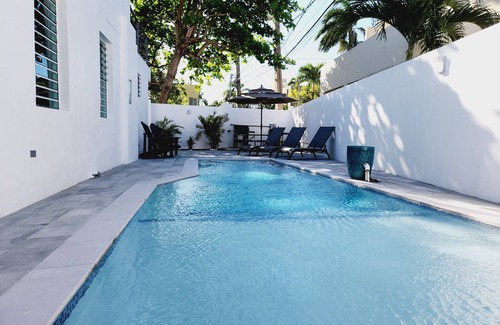 Punta Las Marias House | Pool Mansion walk to Beach, sleeps 30+guests
