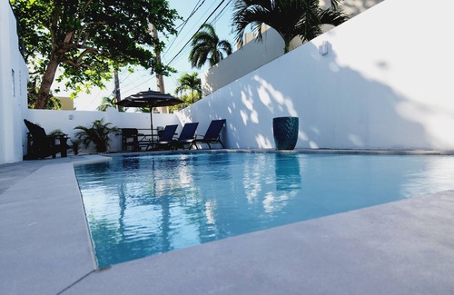 Punta Las Marias House | Pool Mansion walk to Beach, sleeps 30+guests