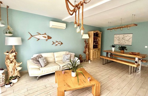 Latour-Bas-Elne Villa | POOL & MEDITERRANEAN ELEGANCE