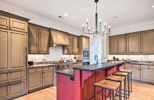 Mill Spring House | Pool & Mountain Views: Stunning Mill Spring Home!