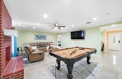 Ponderosa Forest House | Pool Oasis Games Wifi Bbq Yard Sleep 16