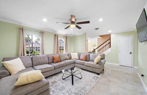 Ponderosa Forest House | Pool Oasis Games Wifi Bbq Yard Sleep 16
