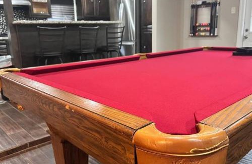 Northside House | Pool/Outdoor kitchen/Pool table