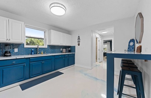 Gulfport House | Pool Paradise | Gym, Sauna, Bar