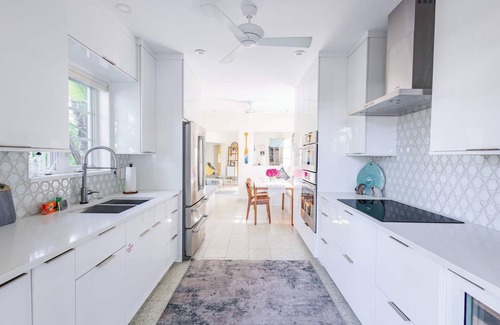 New Town House | Pool & Parking, & Pet Friendly - Hidden Oasis
