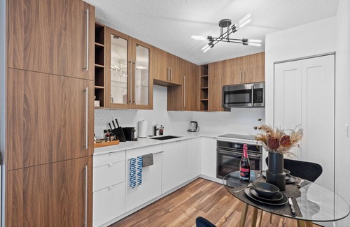 North Central Edmonton Apartment | Pool/Patio/& Private Balcony in Downtown Edmonton, Private Parisian Condo