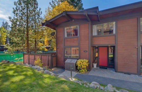 Tahoe Tavern House | Pool|Pier|Beach|Tennis|Pickleball|Walk to Town