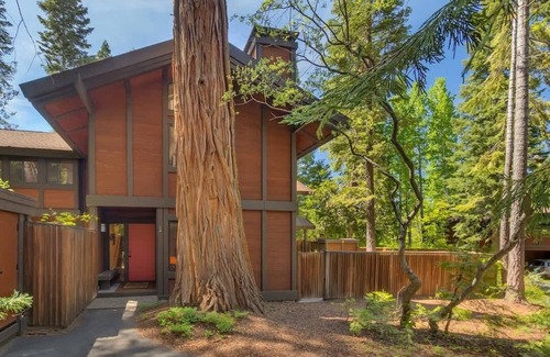 Tahoe Tavern House | Pool|Pier|Beach|Tennis|Pickleball|Walk to Town