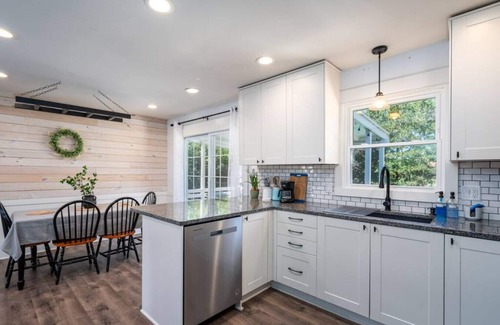 Hudsonville House | Pool, Playground, Family Fun!