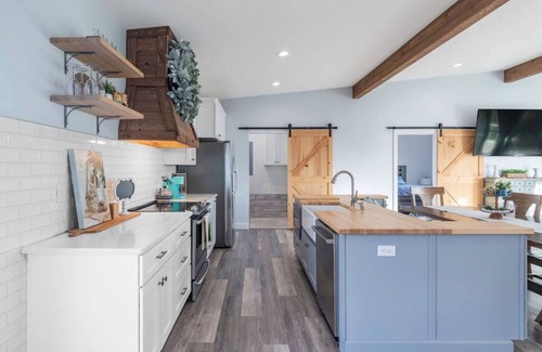 Millbrook House | Pool, private, scenic views, convenient, pets ok