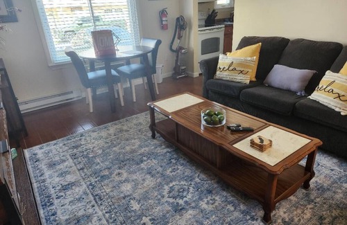 Toms River Condo | Pool side Near Bay 2-Bedroom Condo