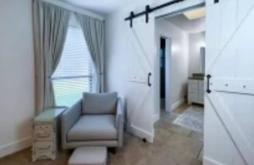 Benbrook House | Pool Spa 3-bedroom house with WiFi and AC in Benbrook
