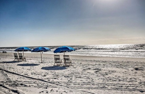 Folly Field Apartment | Pool, Spa and Dining Beach Condo in Hilton Head!