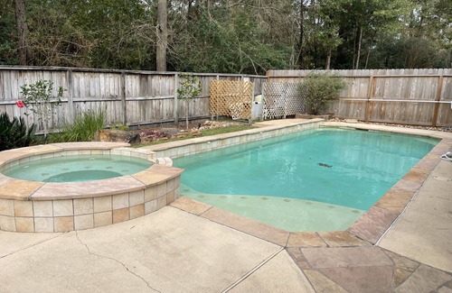 Alden Bridge House | Pool & spa in The Woodlands. Available now!